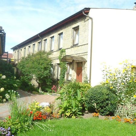 Saules Kvartals Ventspils Buitenkant foto