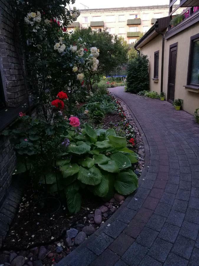 Saules Kvartals Ventspils Buitenkant foto